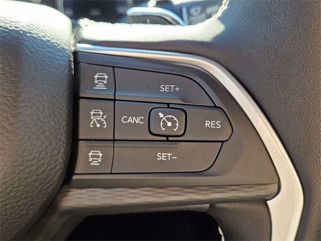 2025 Jeep Grand Cherokee L Laredo X 4x2