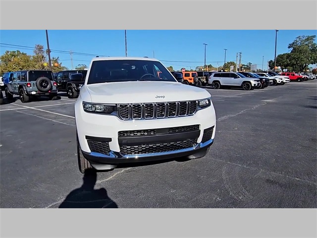 2025 Jeep Grand Cherokee L Laredo X 4x2