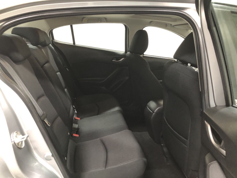 2016 Mazda Mazda3 Touring photo 10