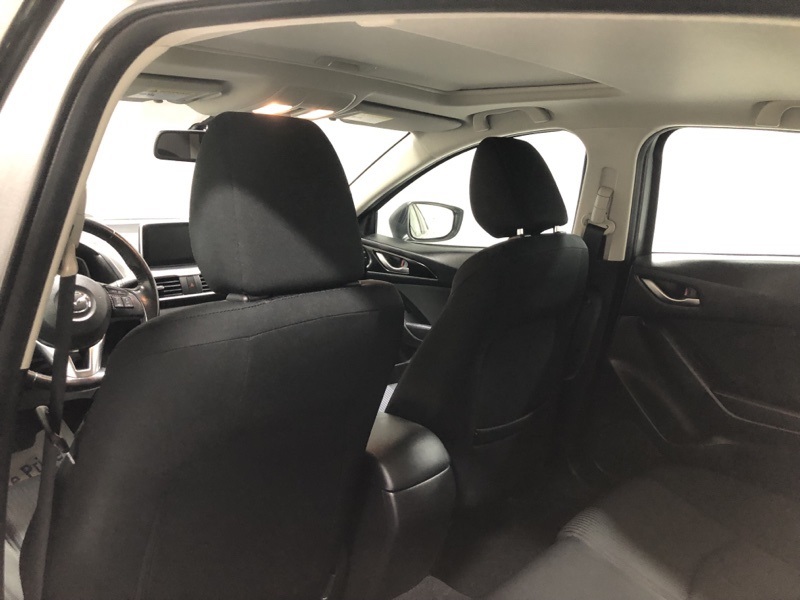 2016 Mazda Mazda3 Touring photo 14