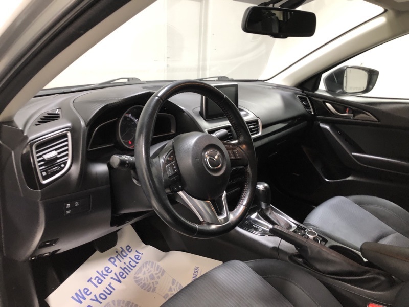 2016 Mazda Mazda3 Touring photo 16