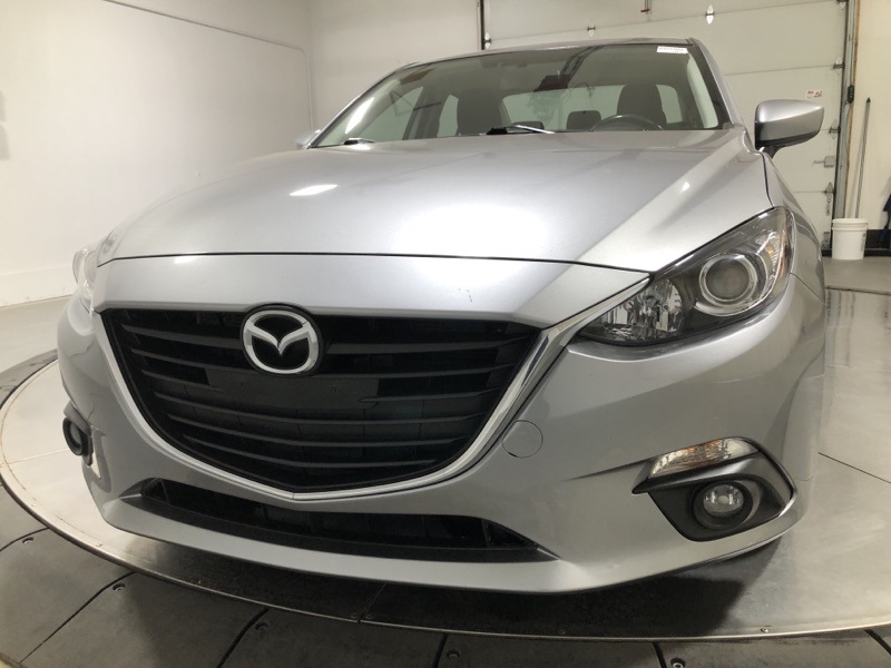 2016 Mazda Mazda3 Touring photo 2