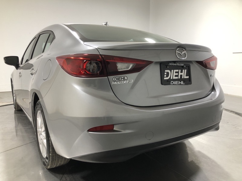 2016 Mazda Mazda3 Touring photo 5