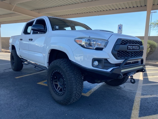 2017 Toyota Tacoma SR5 Sport TRD Pro photo 4