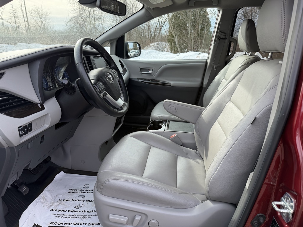 used 2019 Toyota Sienna car, priced at $25,903