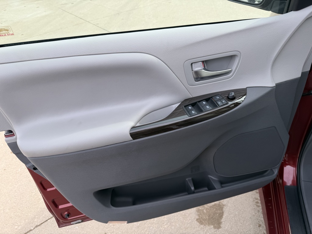 used 2019 Toyota Sienna car, priced at $25,903