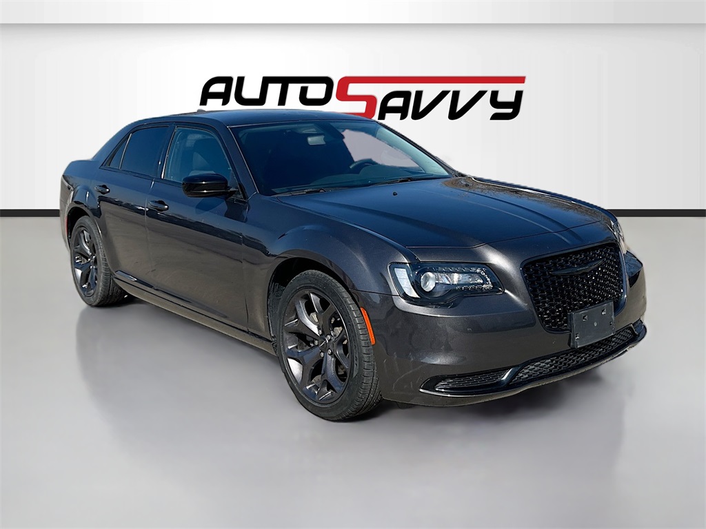 2023 Chrysler 300 Touring