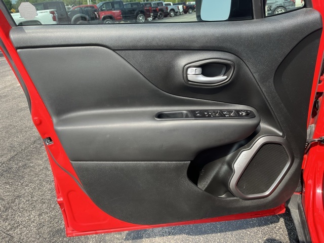 2023 Jeep Renegade Latitude Upland photo 5