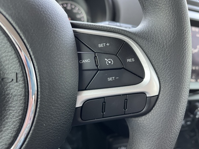 2023 Jeep Renegade Latitude Upland photo 16