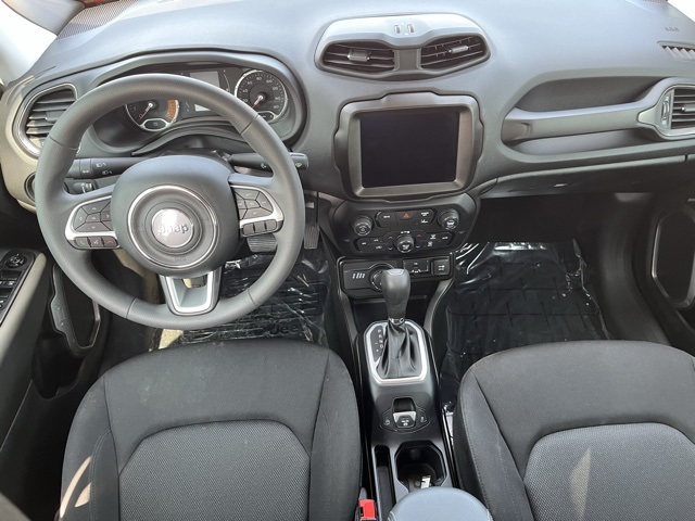 2023 Jeep Renegade Latitude Upland photo 19