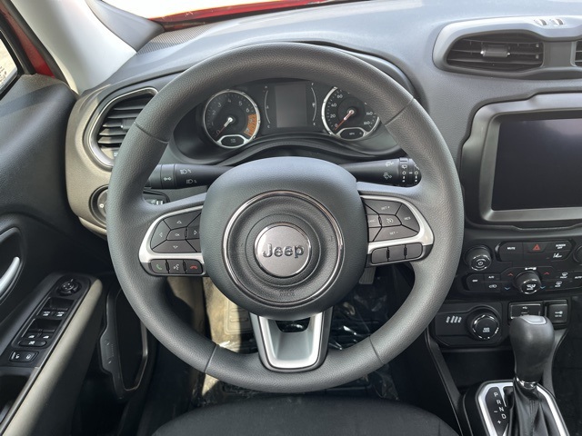 2023 Jeep Renegade Latitude Upland photo 20