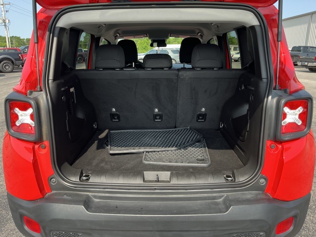 2023 Jeep Renegade Latitude Upland photo 21