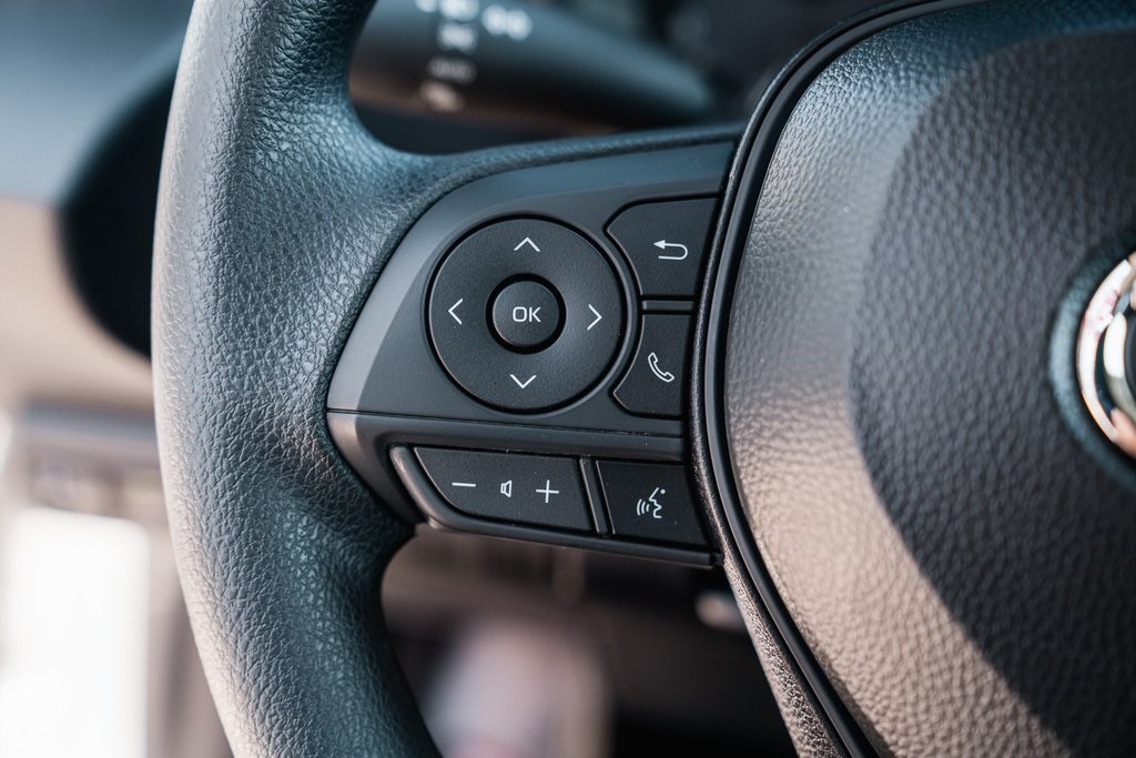2025 Toyota Corolla LE photo 15