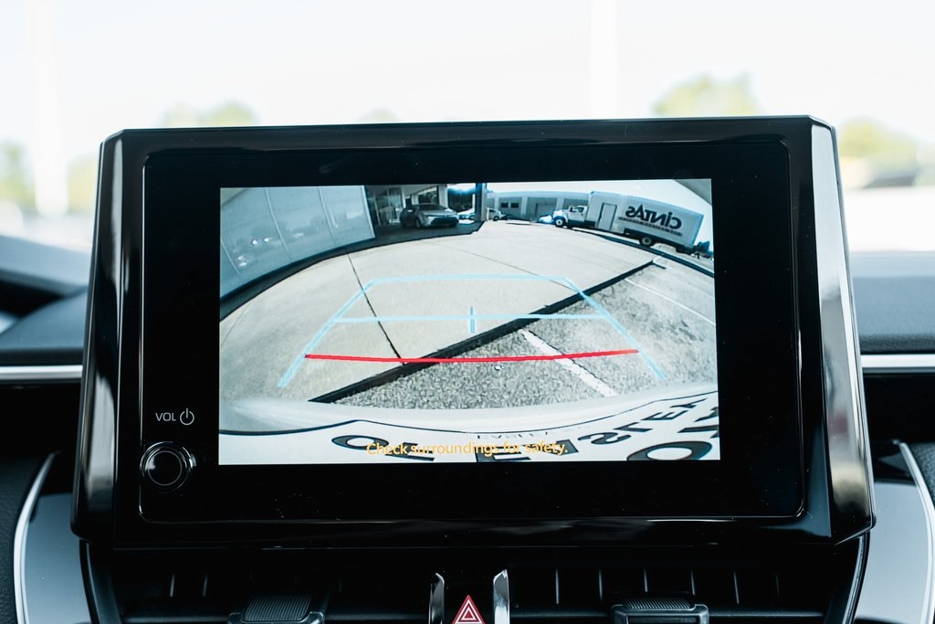 2025 Toyota Corolla LE photo 18