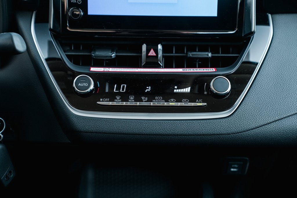 2025 Toyota Corolla LE photo 19