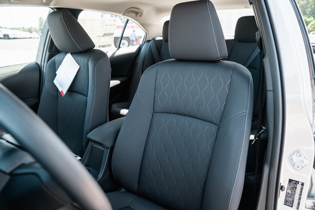 2025 Toyota Corolla LE photo 22