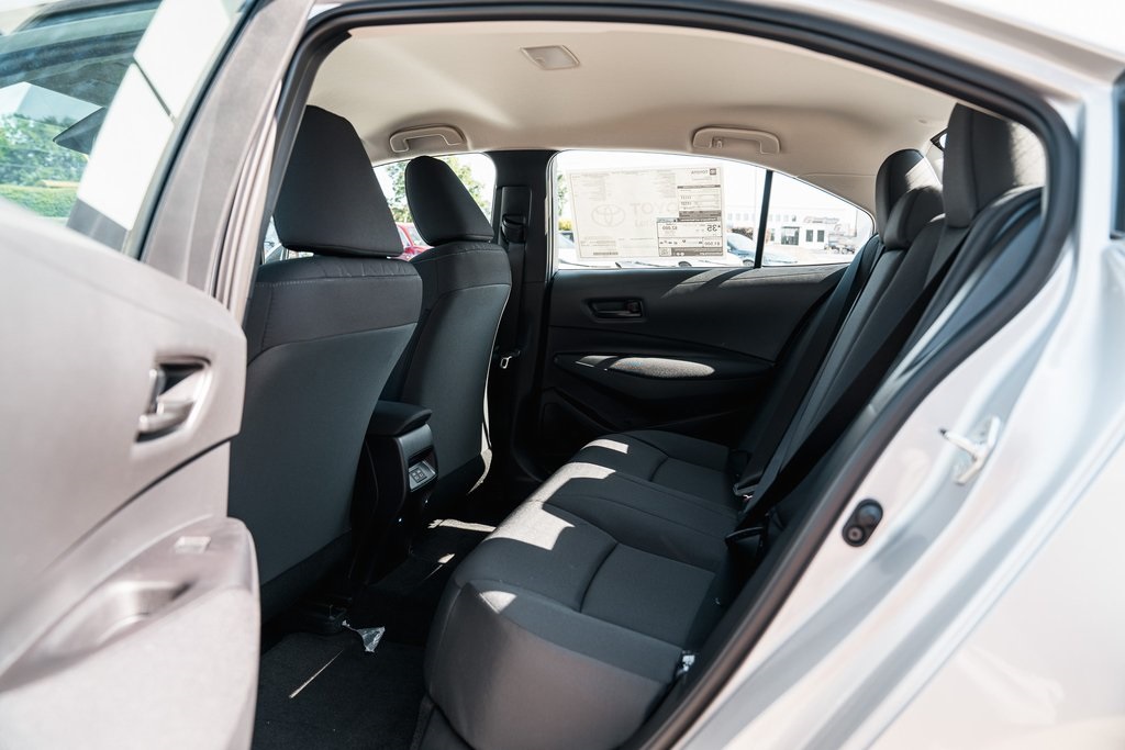 2025 Toyota Corolla LE photo 23