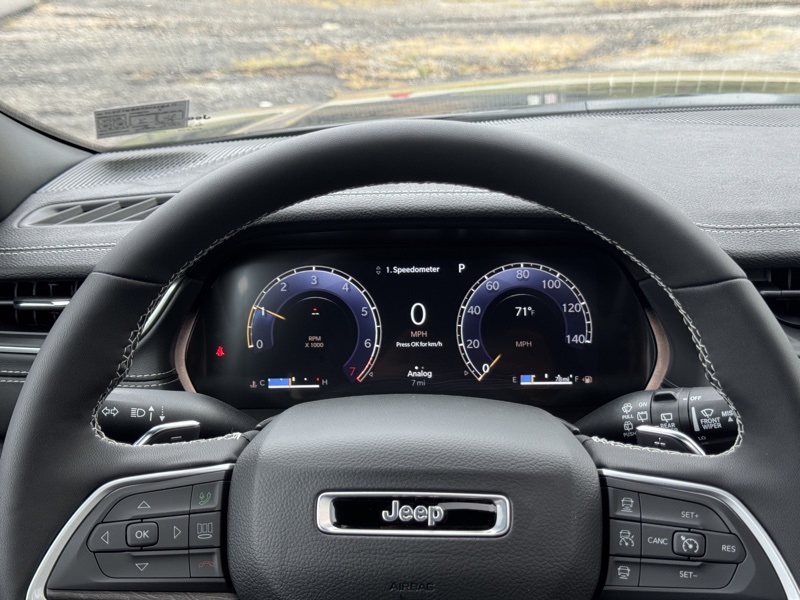 2025 Jeep Grand Cherokee Limited photo 14