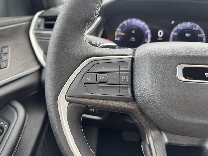 2025 Jeep Grand Cherokee Limited photo 28