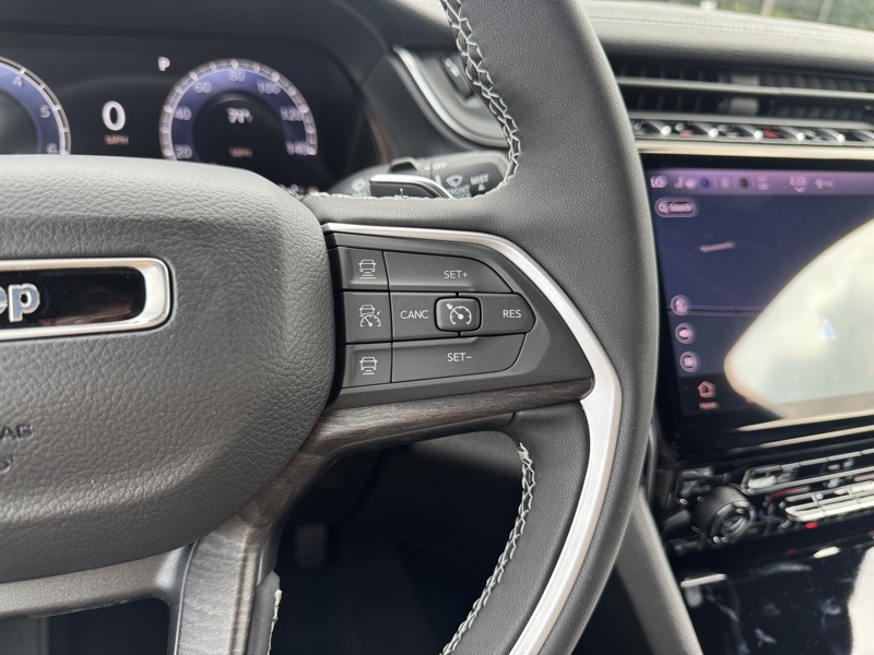 2025 Jeep Grand Cherokee Limited photo 29
