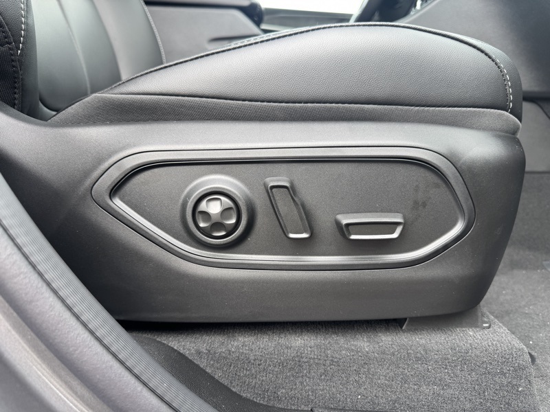 2025 Jeep Grand Cherokee Limited photo 36