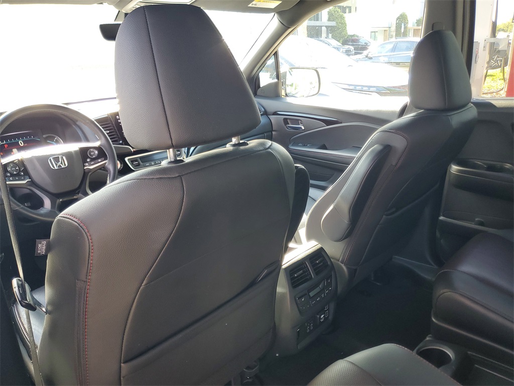 used 2022 Honda Pilot car, priced at $33,995