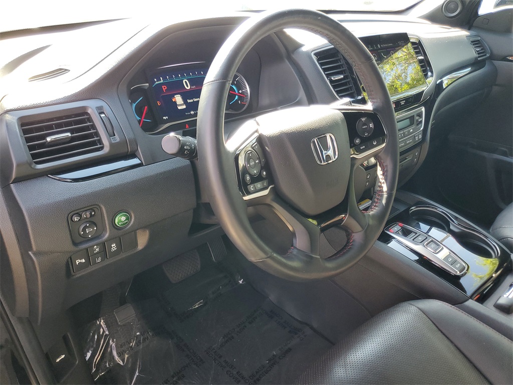 used 2022 Honda Pilot car, priced at $33,995