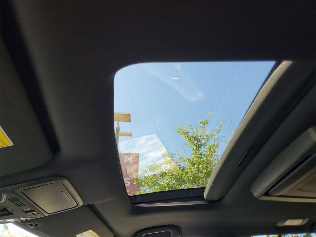 used 2022 Honda Pilot car, priced at $33,995