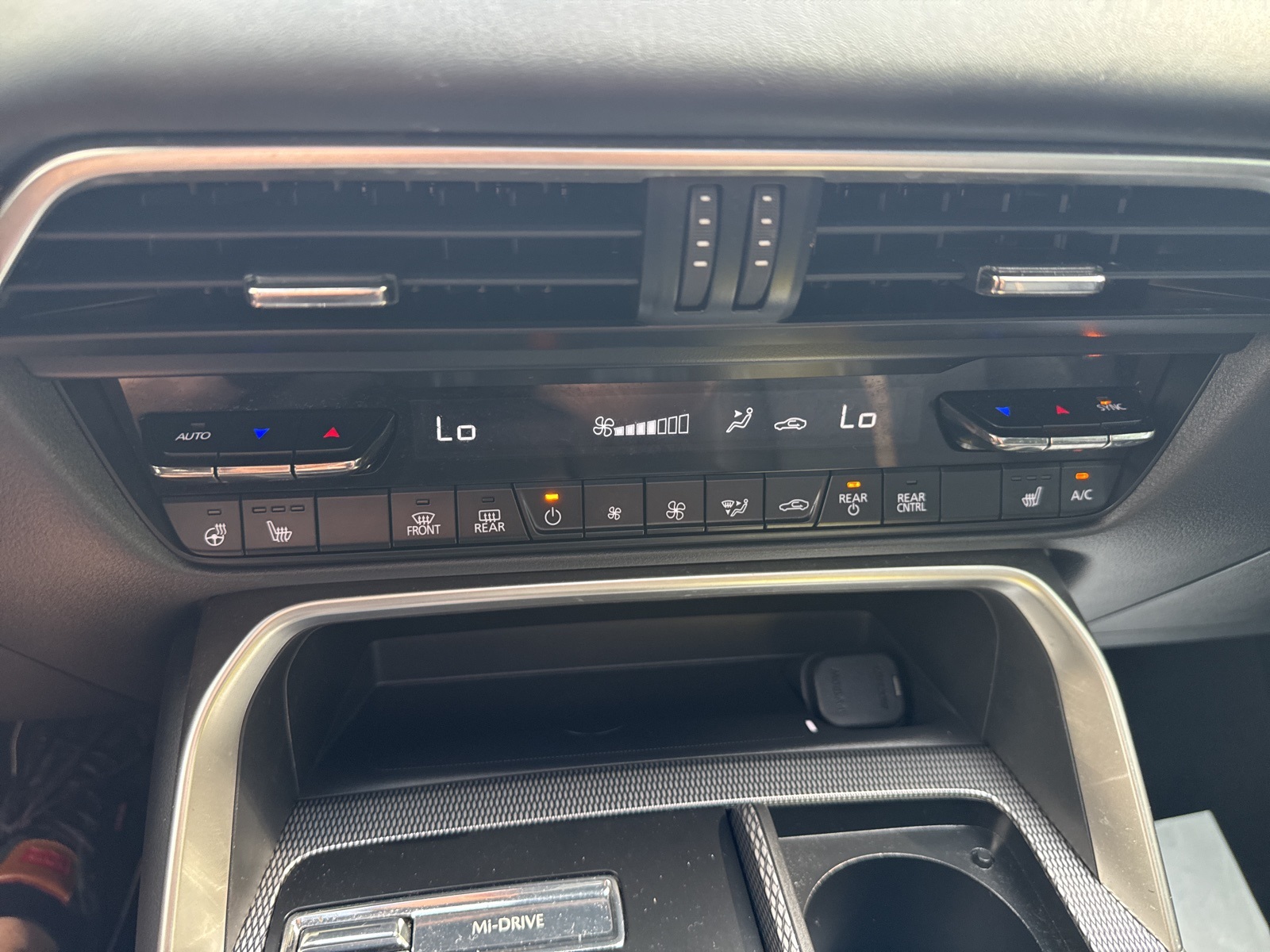 2024 Platinum Quartz Mazda CX-90 3.3 Turbo S Premium AWD SUV