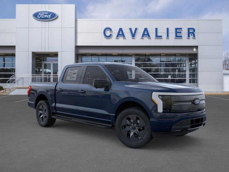 2025 Ford F-150 Lightning photo 3