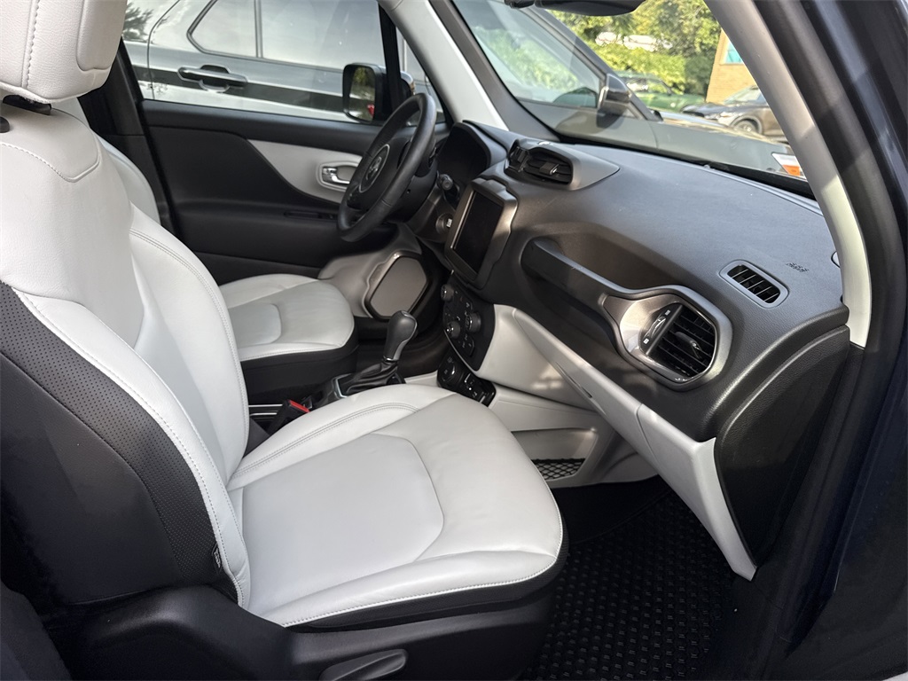 2022 Jeep Renegade Limited photo 10