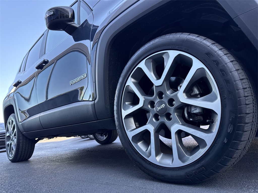 2022 Jeep Renegade Limited photo 18
