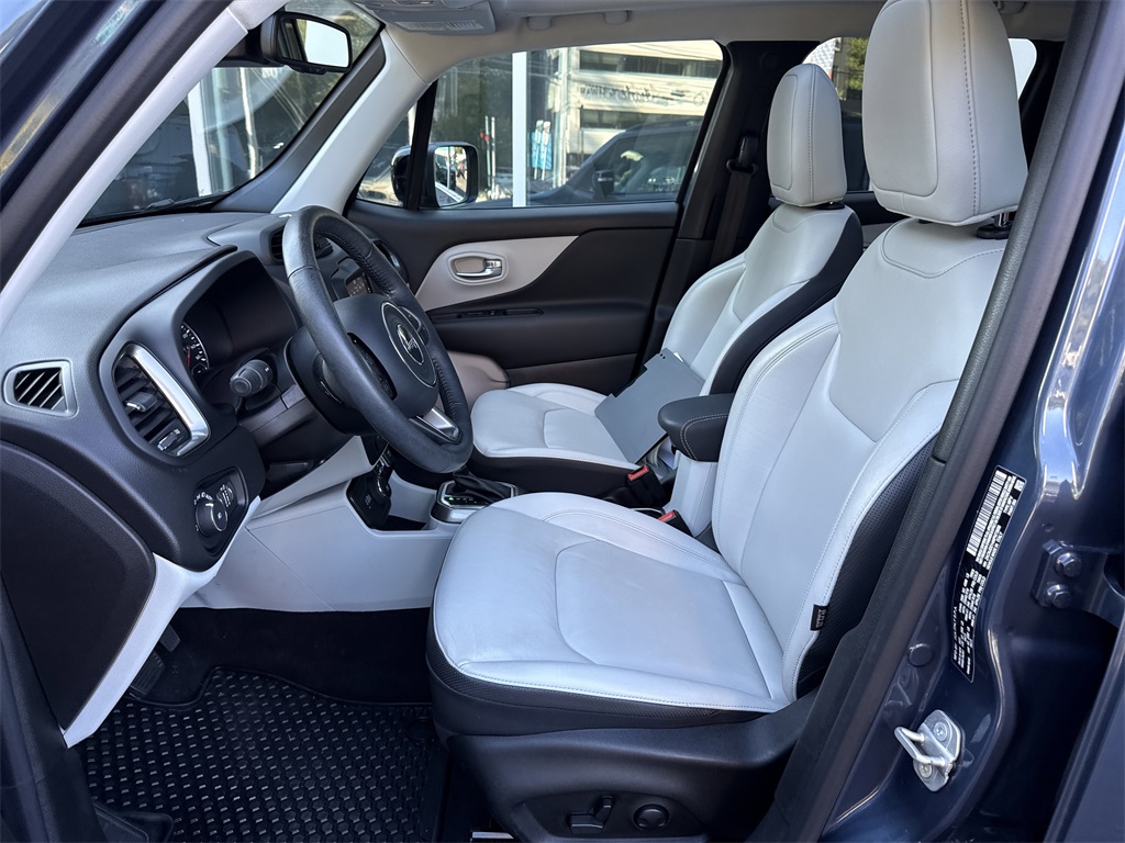 2022 Jeep Renegade Limited photo 25
