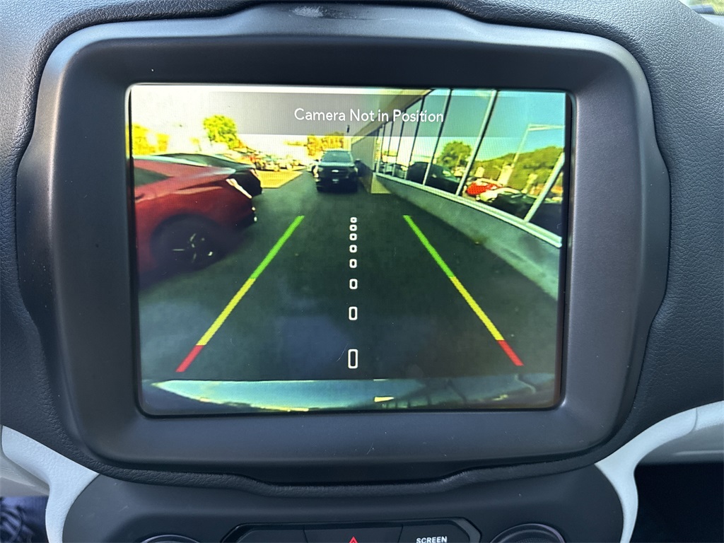 2022 Jeep Renegade Limited photo 28