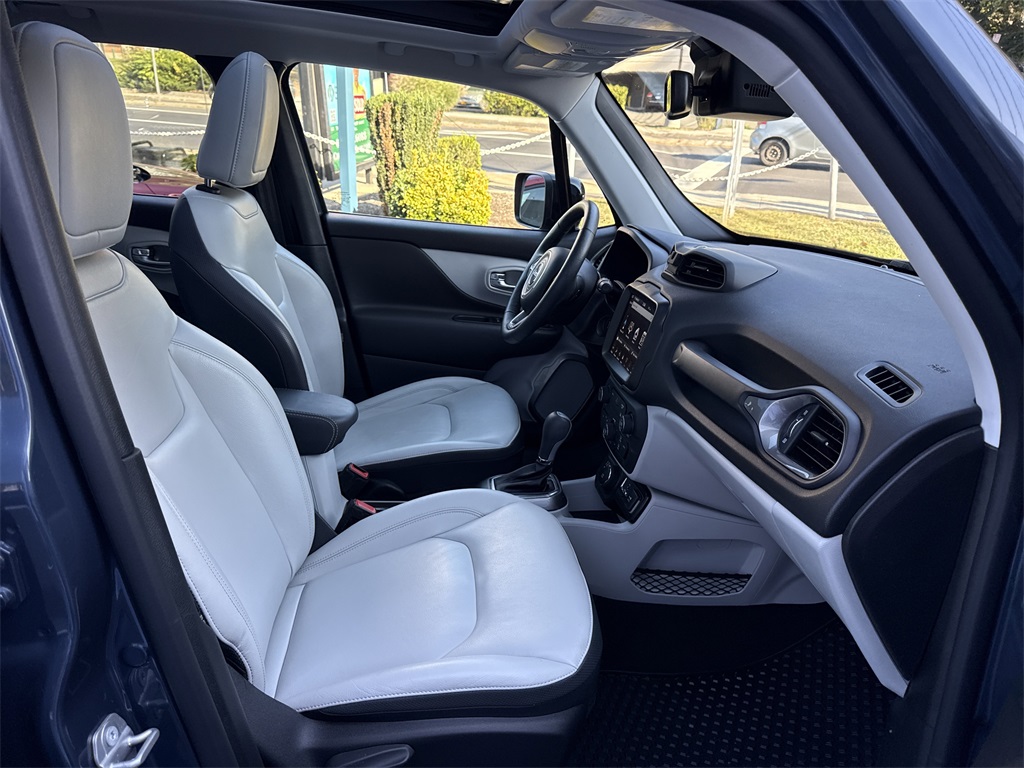 2022 Jeep Renegade Limited photo 36
