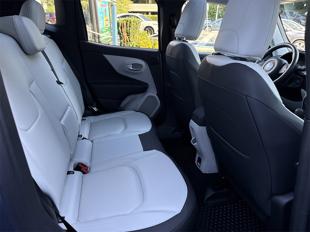 2022 Jeep Renegade Limited photo 37