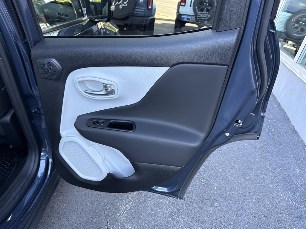2022 Jeep Renegade Limited photo 39
