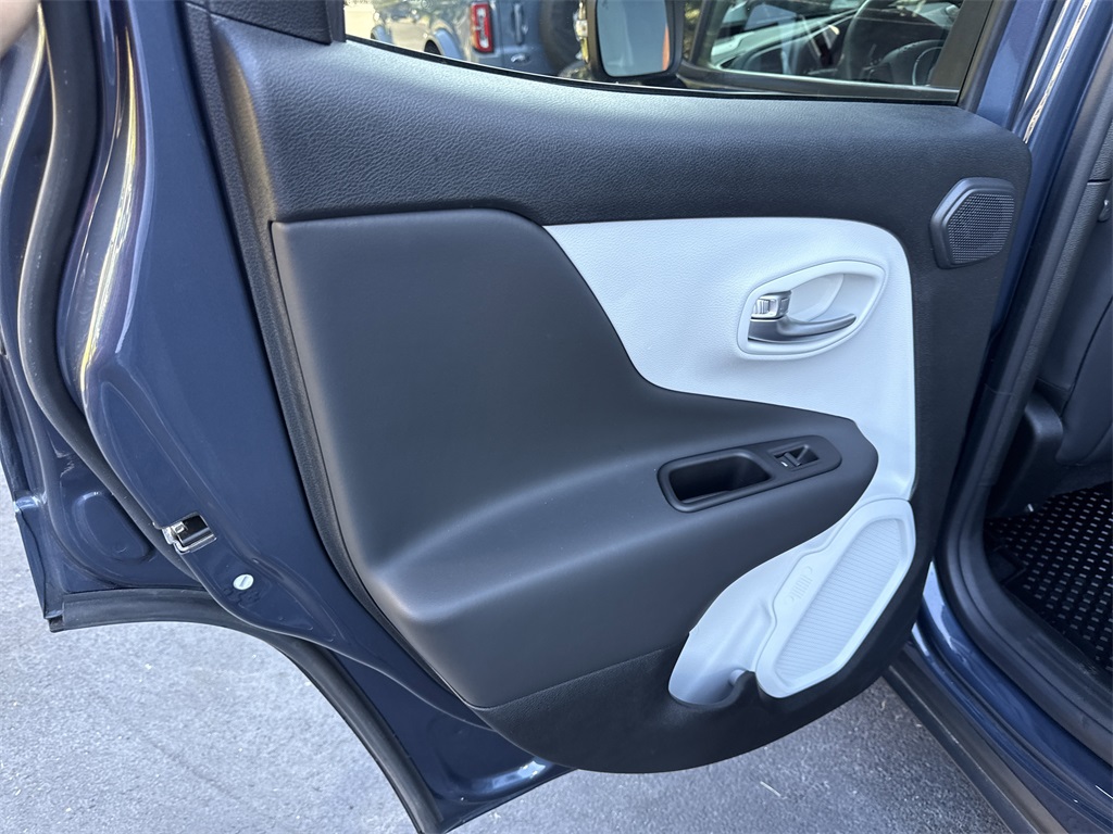 2022 Jeep Renegade Limited photo 42