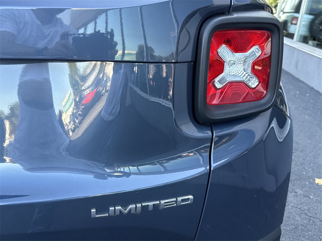 2022 Jeep Renegade Limited photo 44