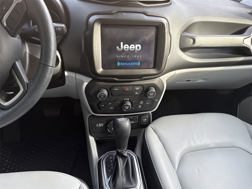 2022 Jeep Renegade Limited photo 5