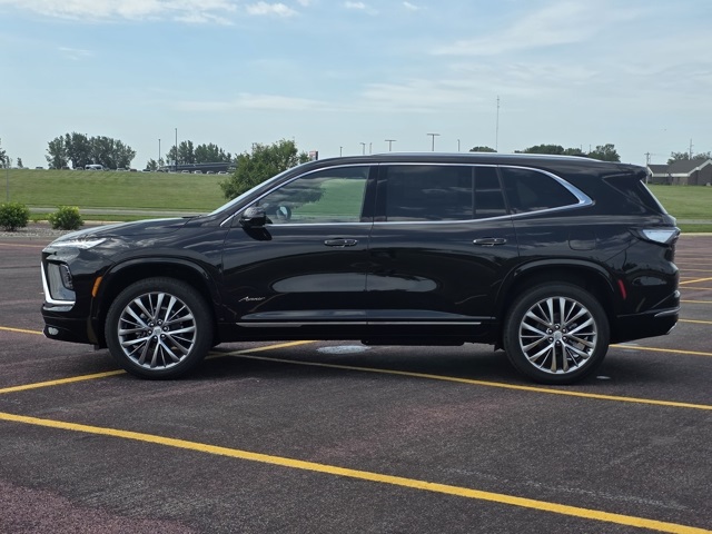 2025 Buick Enclave Avenir