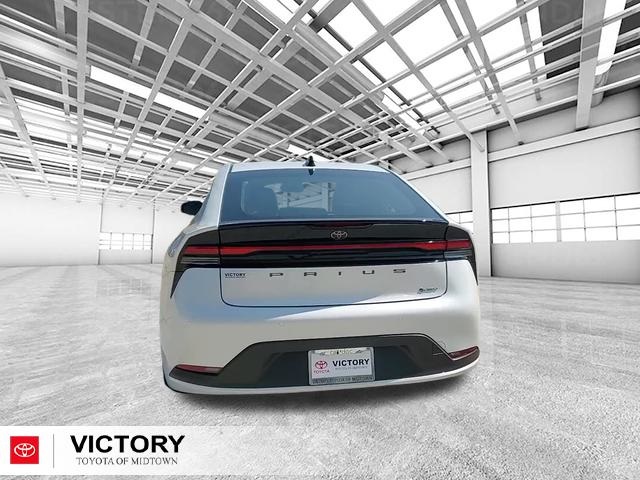 2026 Toyota Prius LE photo 4