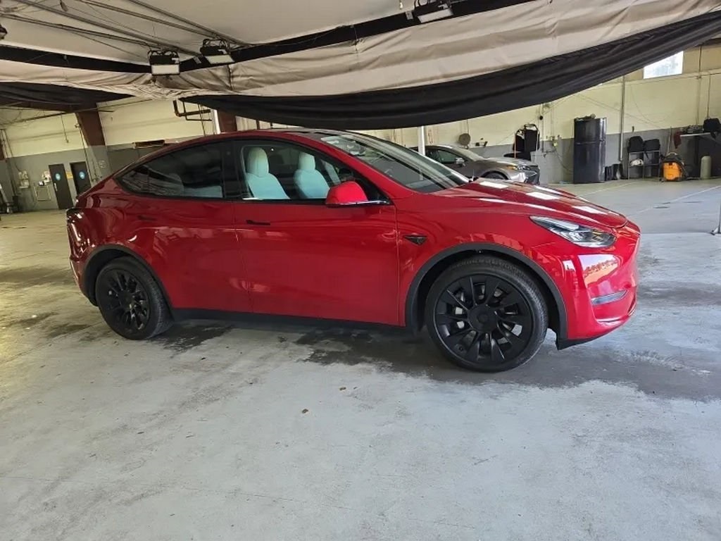 Used 2022 Tesla Model Y Long Range with VIN 7SAYGDEE5NF369801 for sale in Cleveland, OH