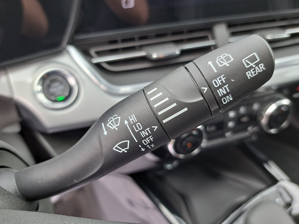 2024 Chevrolet Trax LT SUV FWD 11