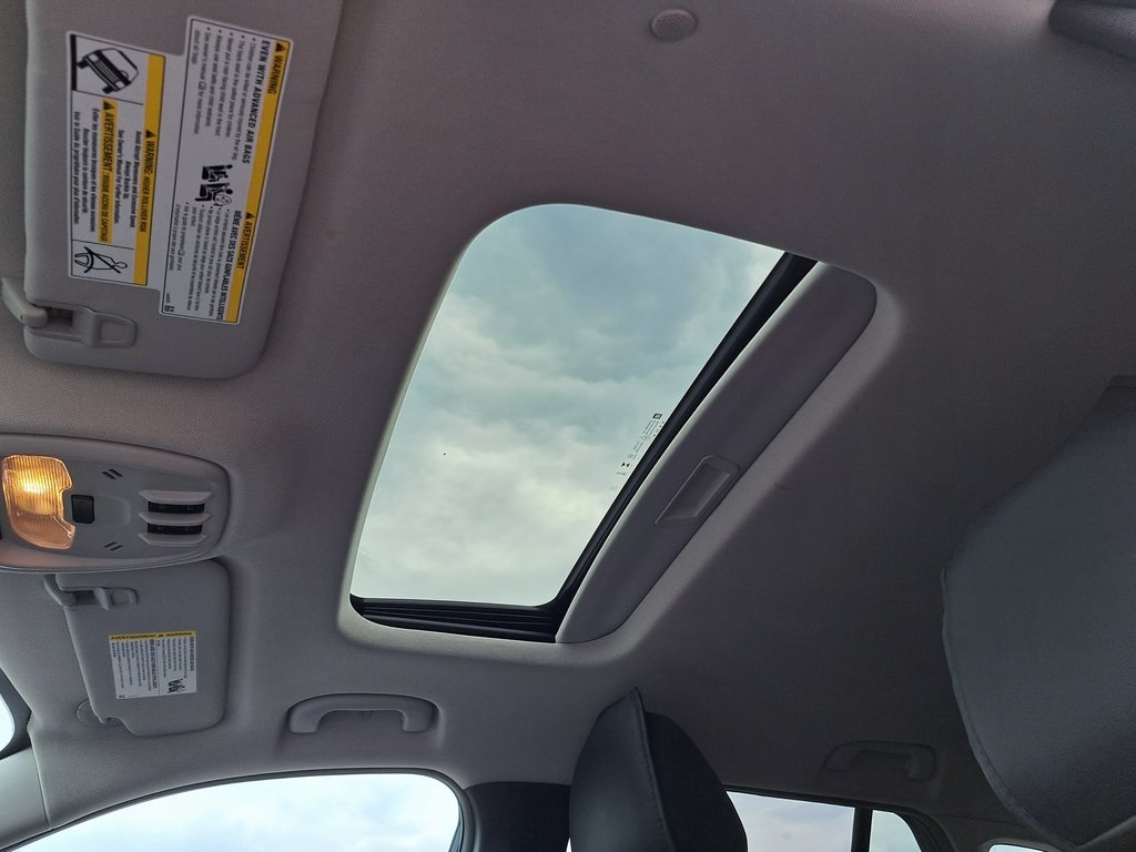 2024 Chevrolet Trax LT SUV FWD 23