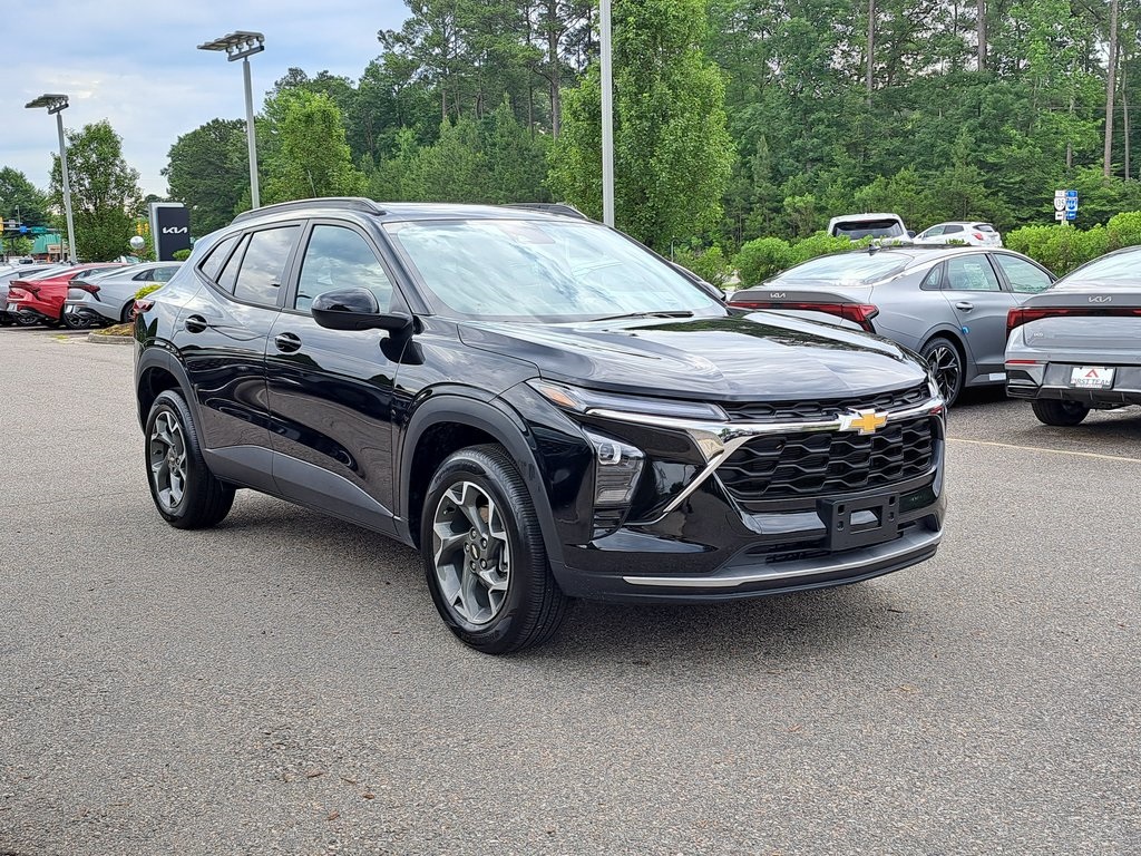 2024 Chevrolet Trax LT SUV FWD 4
