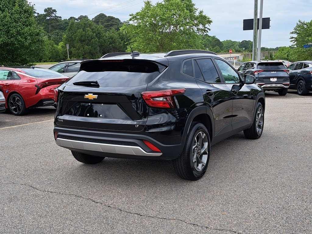 2024 Chevrolet Trax LT SUV FWD 5