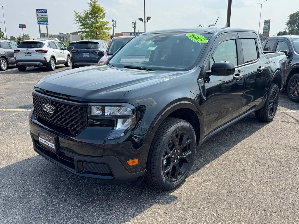 2025 Ford Maverick XLT photo 2