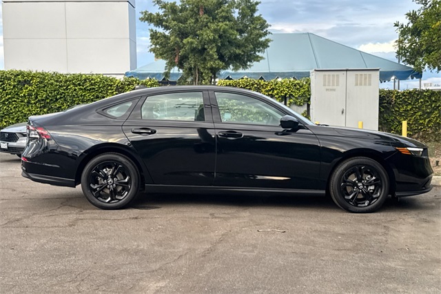 2025 Honda Accord SE photo 3
