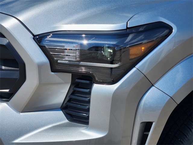 2025 Toyota Tacoma SR photo 8